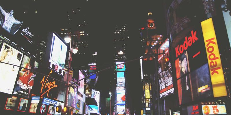 65购适老化物流服务升级：巧用优惠券与折扣商品，预约配送、当面验货双保障提升满意度