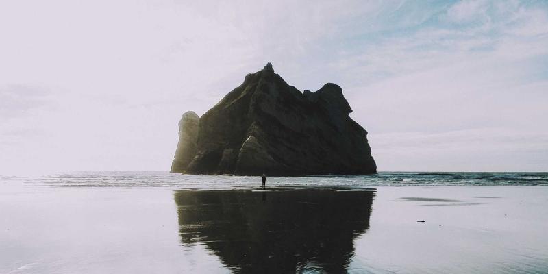 65购“邻里团长”模式解析：社区银发族如何成为折扣商品推广新节点