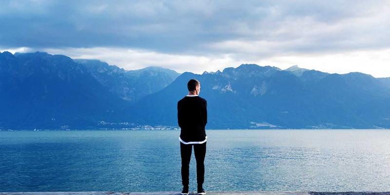 65购银发族购物社群运营秘籍：如何通过兴趣圈子发现折扣商品与拼单省钱